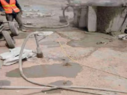 霞浦水泥混凝土路面板底注浆技术 路面脱空注浆整治方案